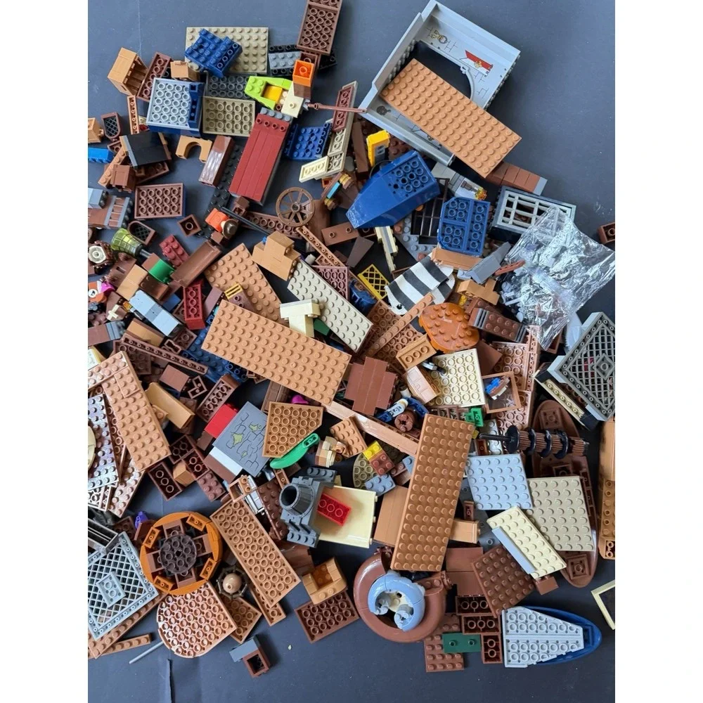 LEGO Pirate and ship Lot mini fig